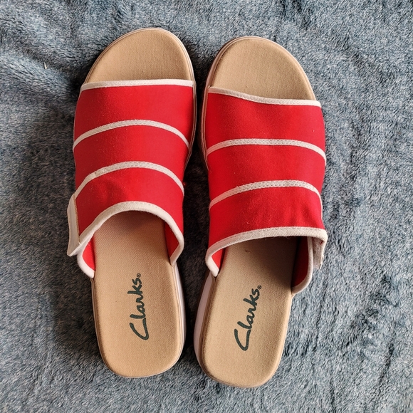 Clarks BNIB Canvas Sandals Size 11 US - Picture 2 of 5